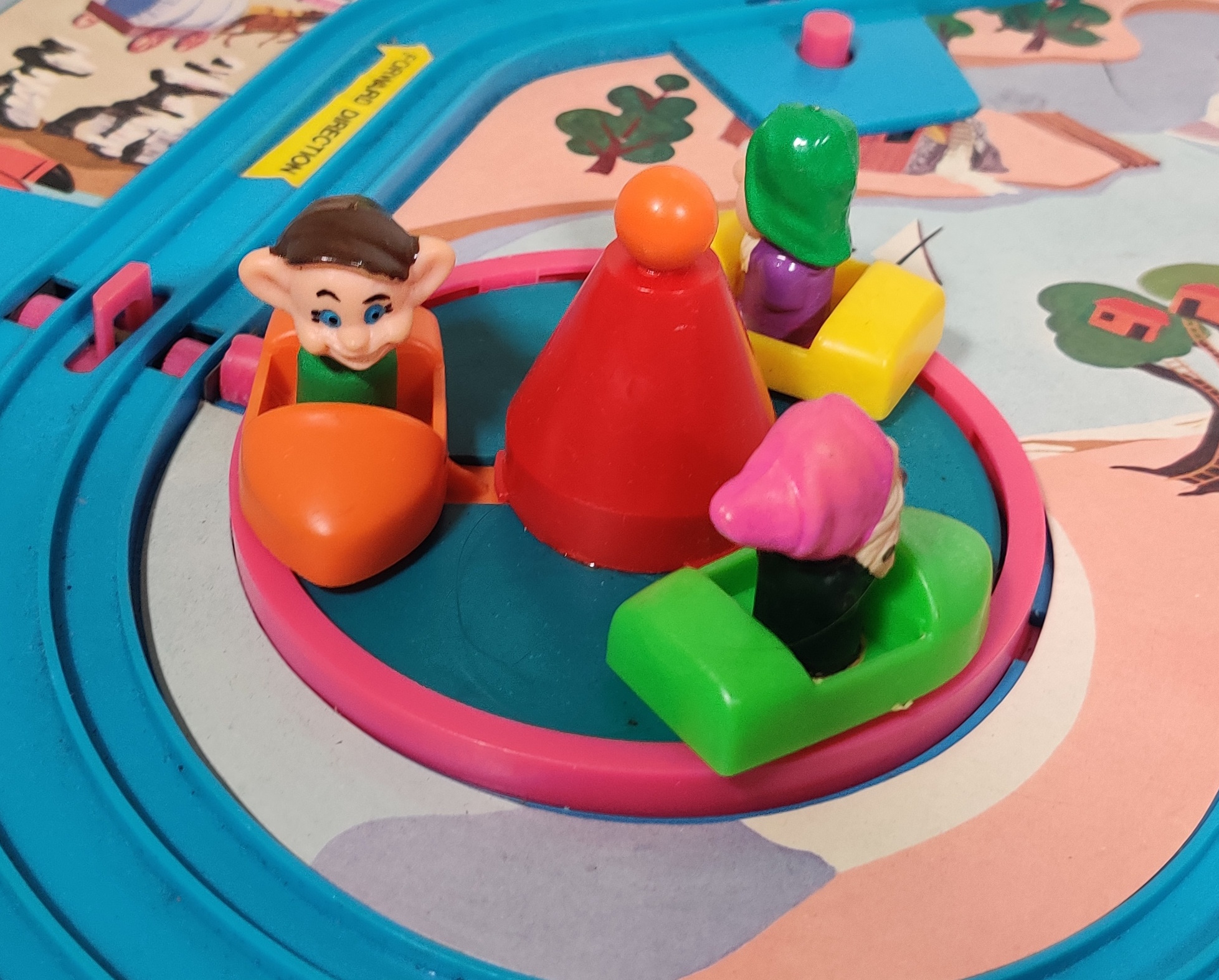 知育玩具 Disney World of English Straight Play Walt Disney Character Playworld